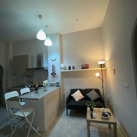 La Casa Al Centro " Vicino Al Centro Storico Di Napoli" Apartment Ngoại thất bức ảnh